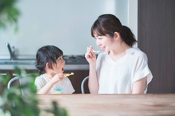 ご自宅へ伺う訪問歯科診療の様子